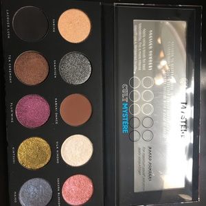 Bad Habit Cult Mystere palette